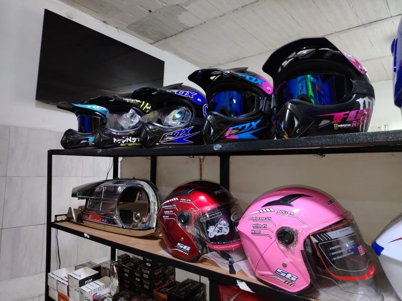 Moto Repuestos Y accesorios zeni vv